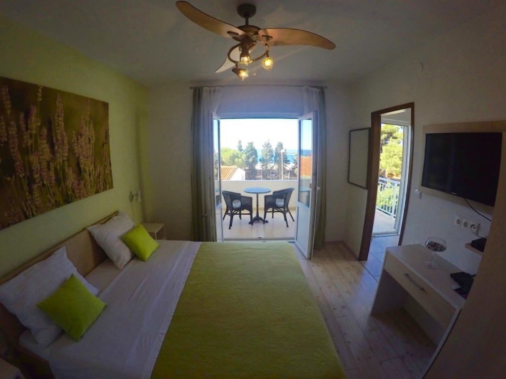 Vila Lacman 2