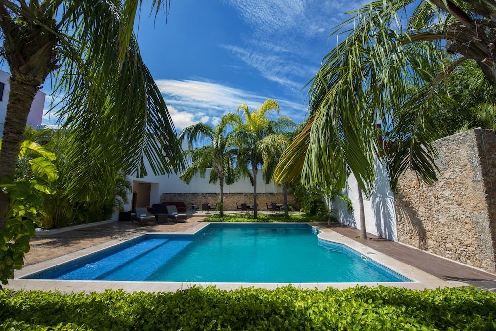 Hotel Embajadores 1