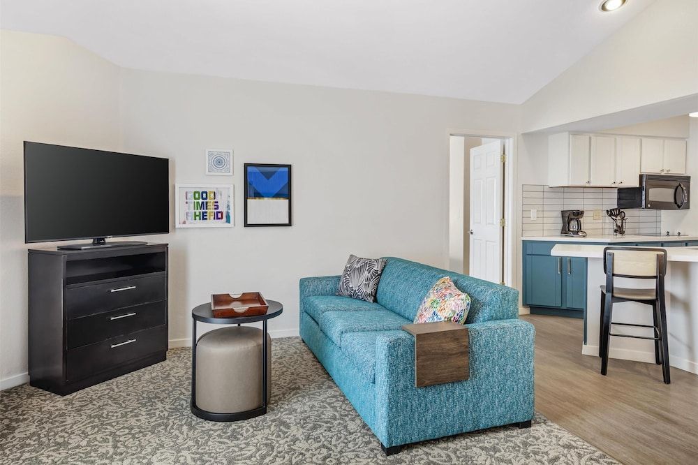 Sonesta ES Suites Chatsworth 1