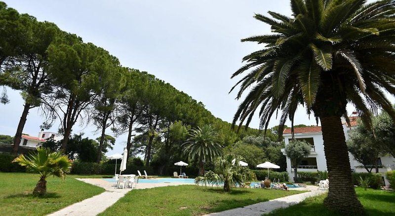 Niki Hotel Apartments 2