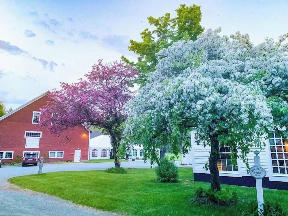 The Quechee Inn at Marshland Farm 1