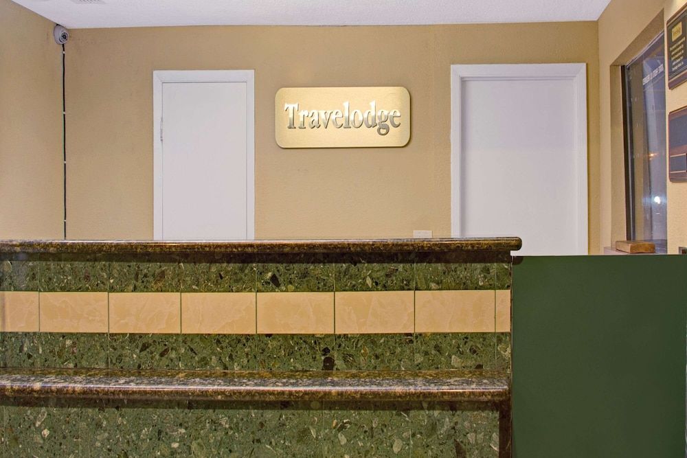 Travelodge by Wyndham Fort Lauderdale 2