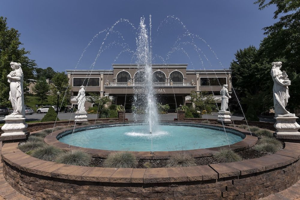 Villa Roma Resort and Conference Center 1