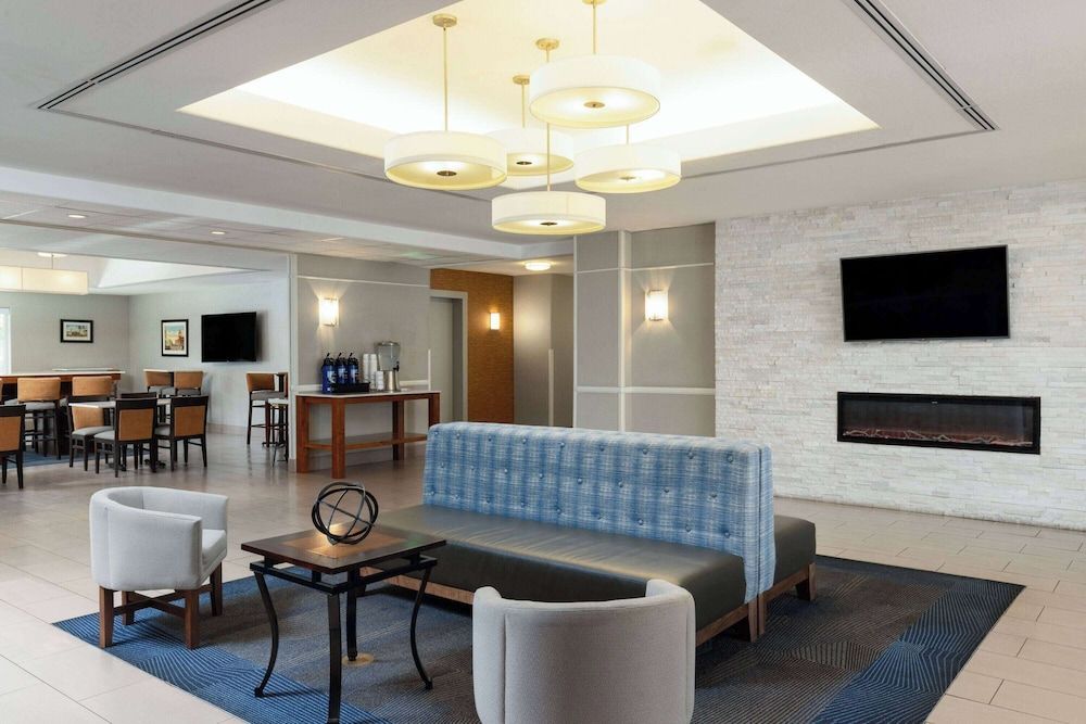 La Quinta by Wyndham Bakersfield North 2