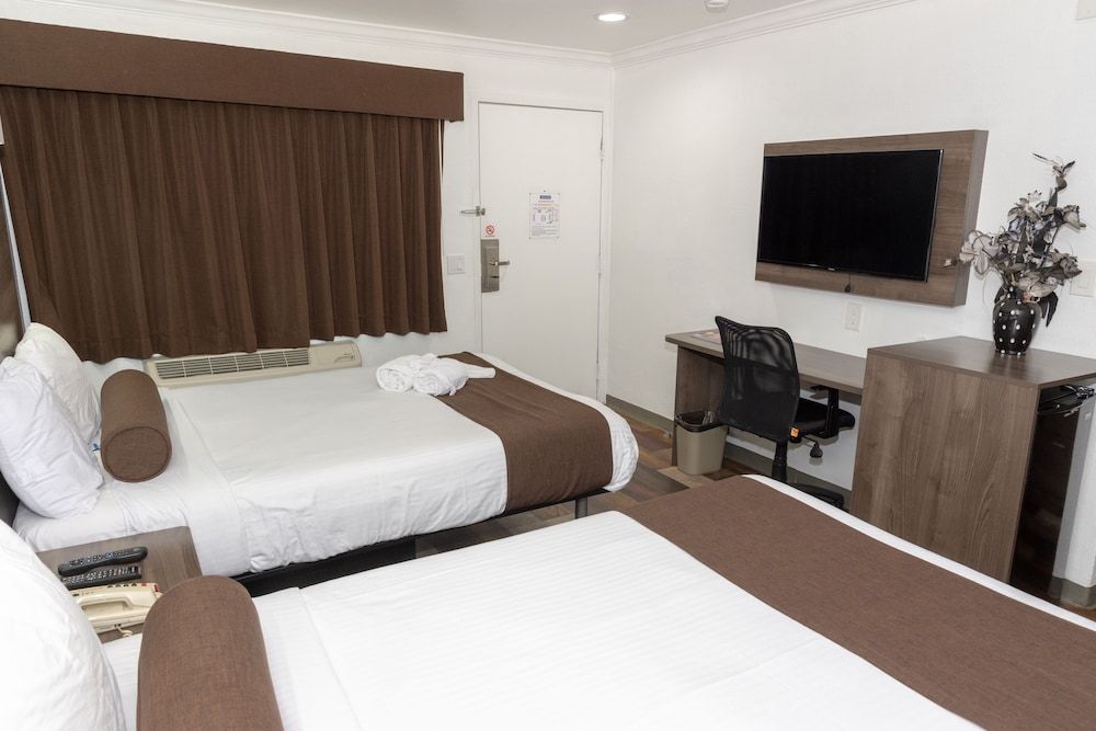 Value Inn Bellflower 2