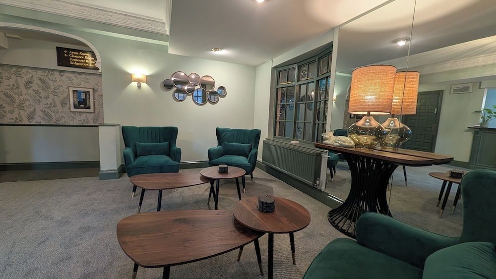 The Walnut Tree Hotel 2