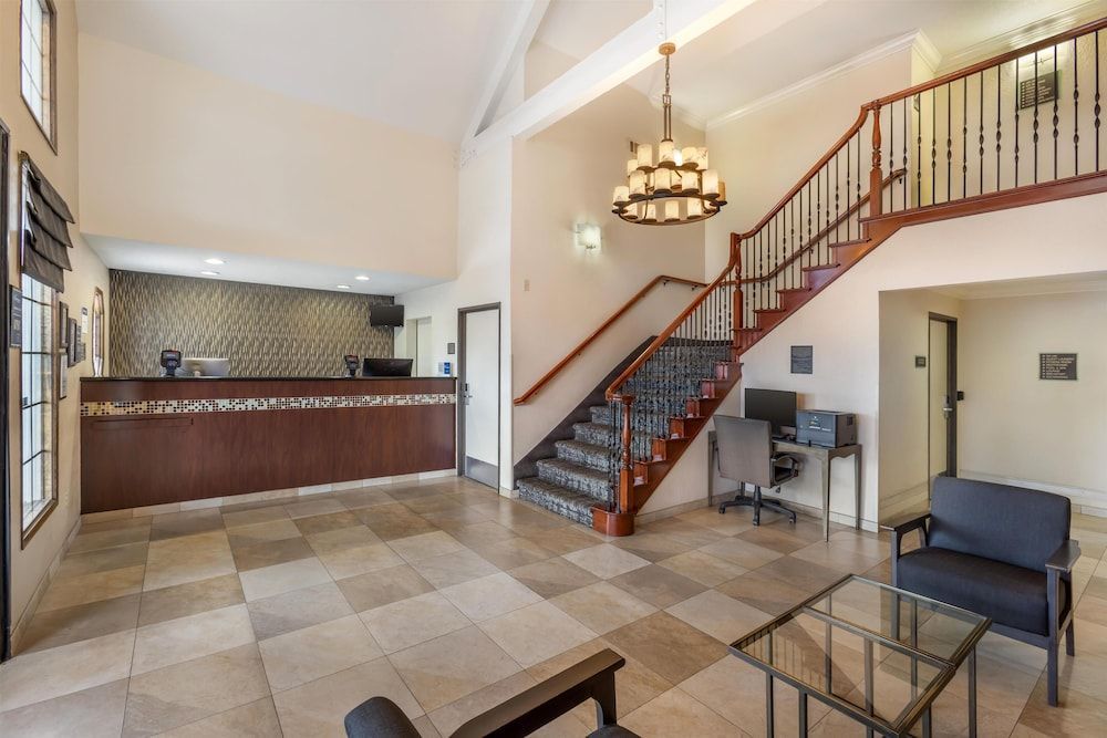 Best Western Town & Country Lodge 2