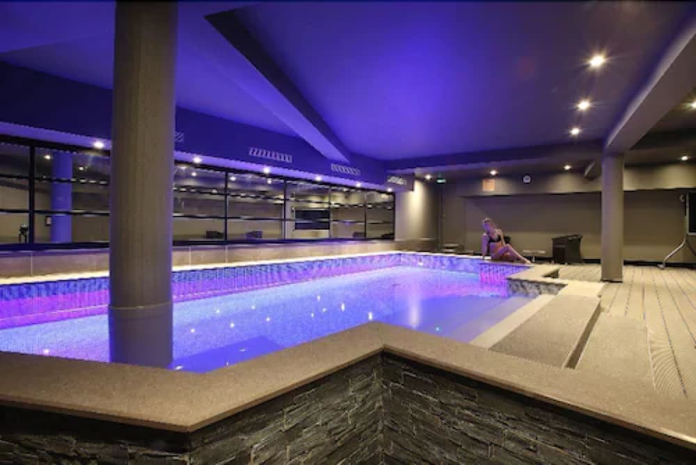 Hotel le Cinq Hyper - Centre 1