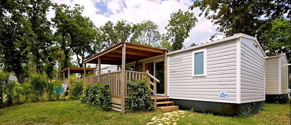 Happy Camp Mobile Homes in Brioni Sunny Camping 1