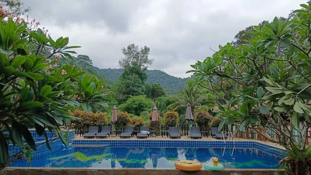 Iyara Boty Resort 1