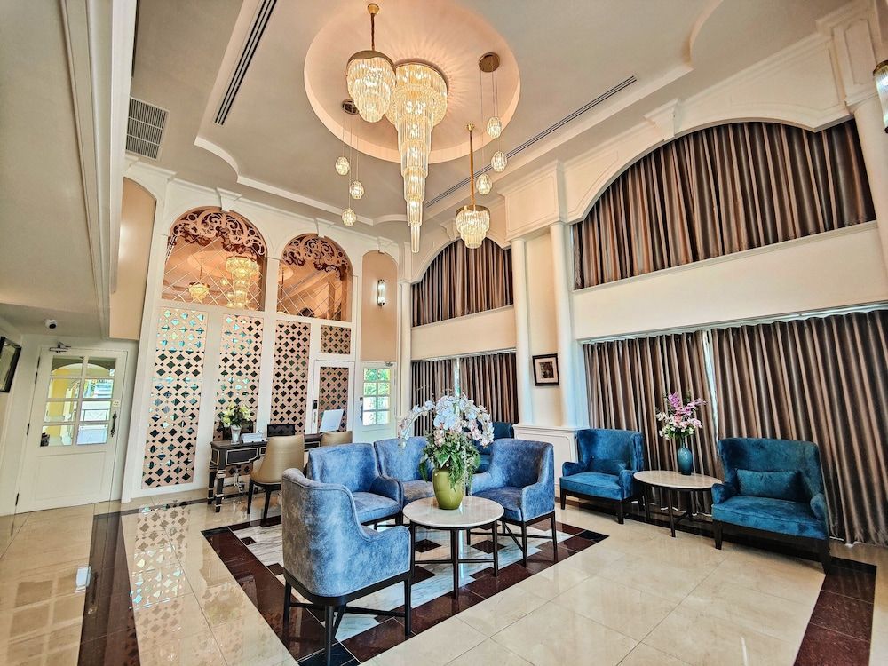 Siri Grand Bangkok Hotel 2