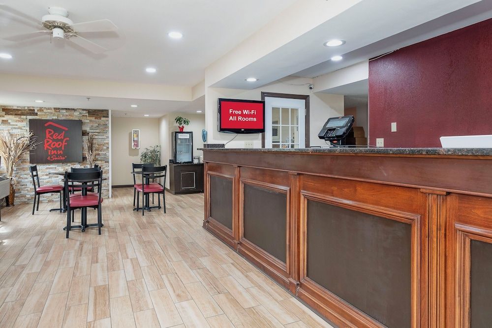 Red Roof Inn & Suites Rome 2