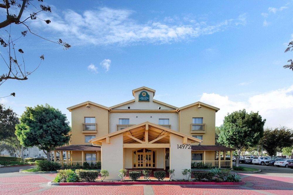 La Quinta Inn & Suites by Wyndham Irvine Spectrum 1