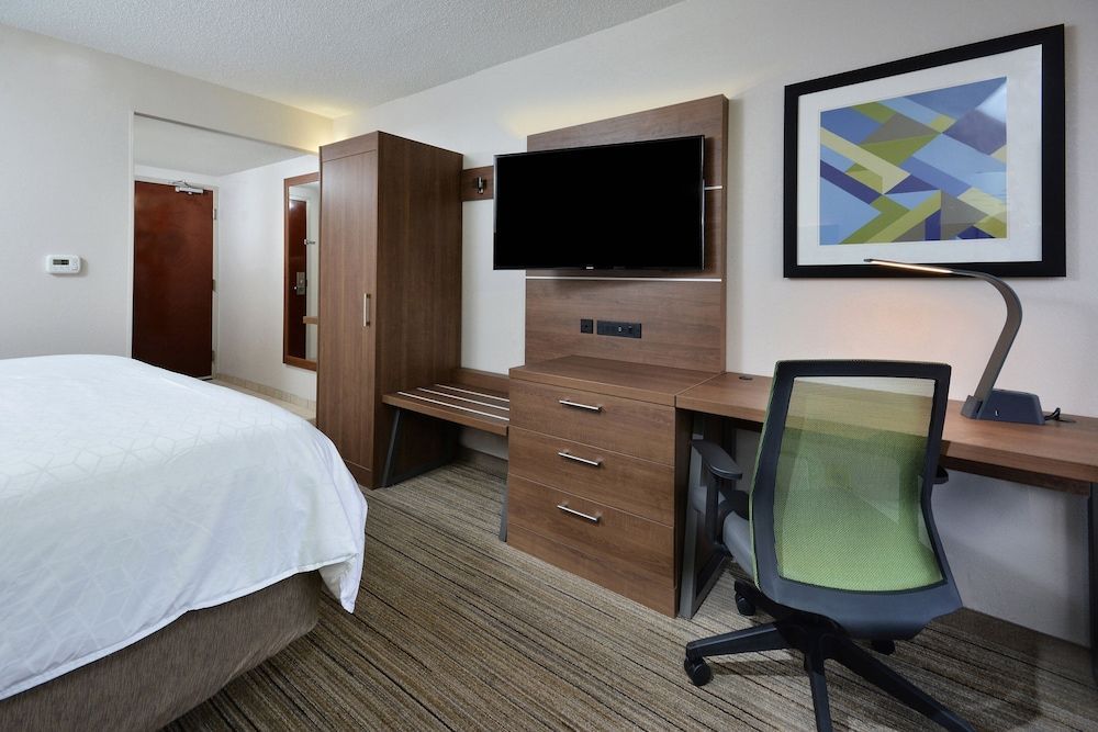 Holiday Inn Express RALEIGH-DURHAM AIRPORT by IHG 2
