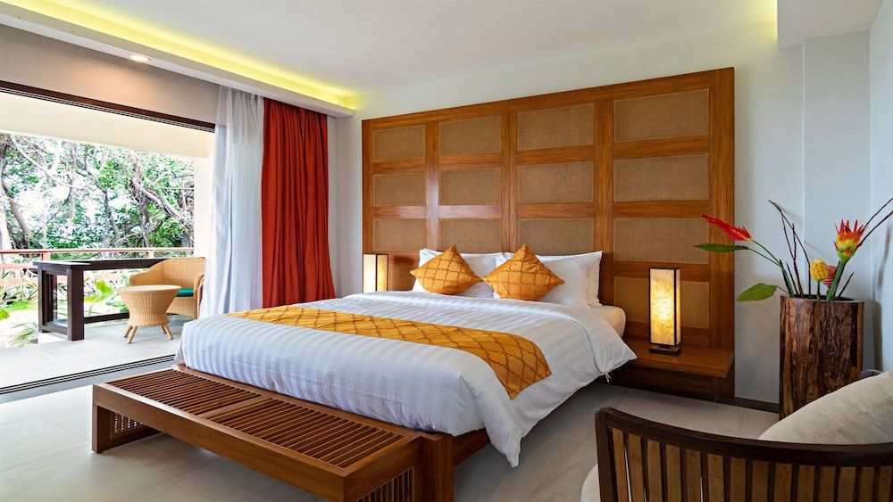 Ocean's Edge Resort 1