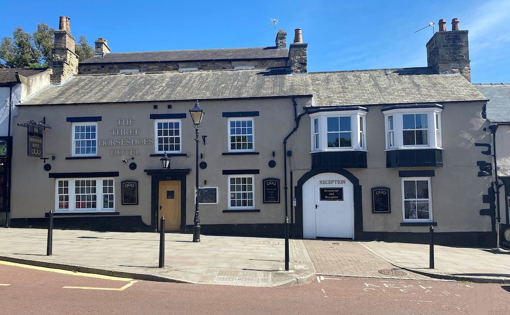The Three Horseshoes Hotel 1