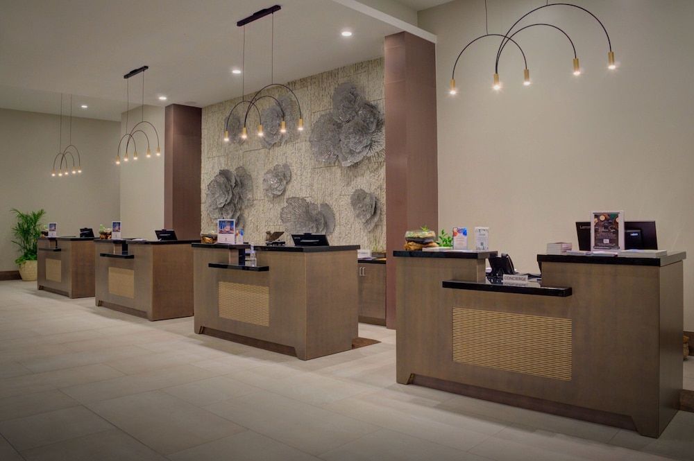 JW Marriott St Maarten Beach Resort & Spa 2