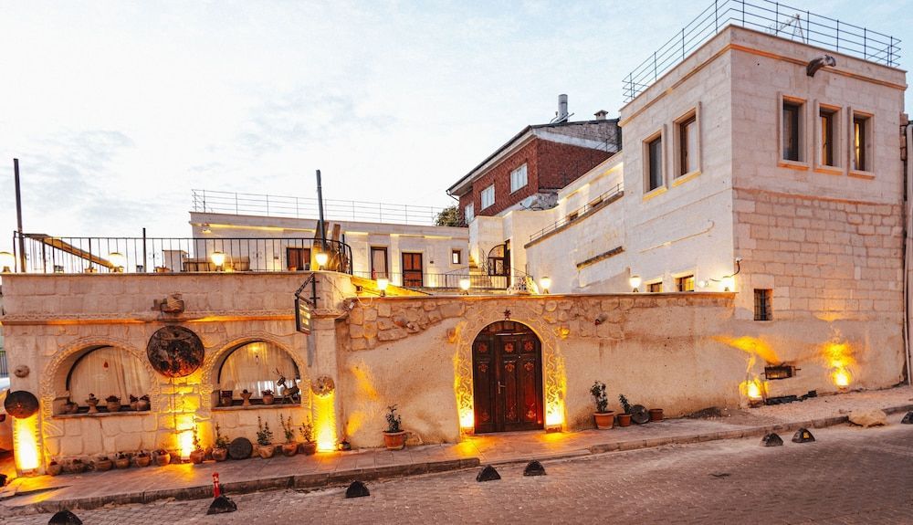 Young Cave Hotel 1