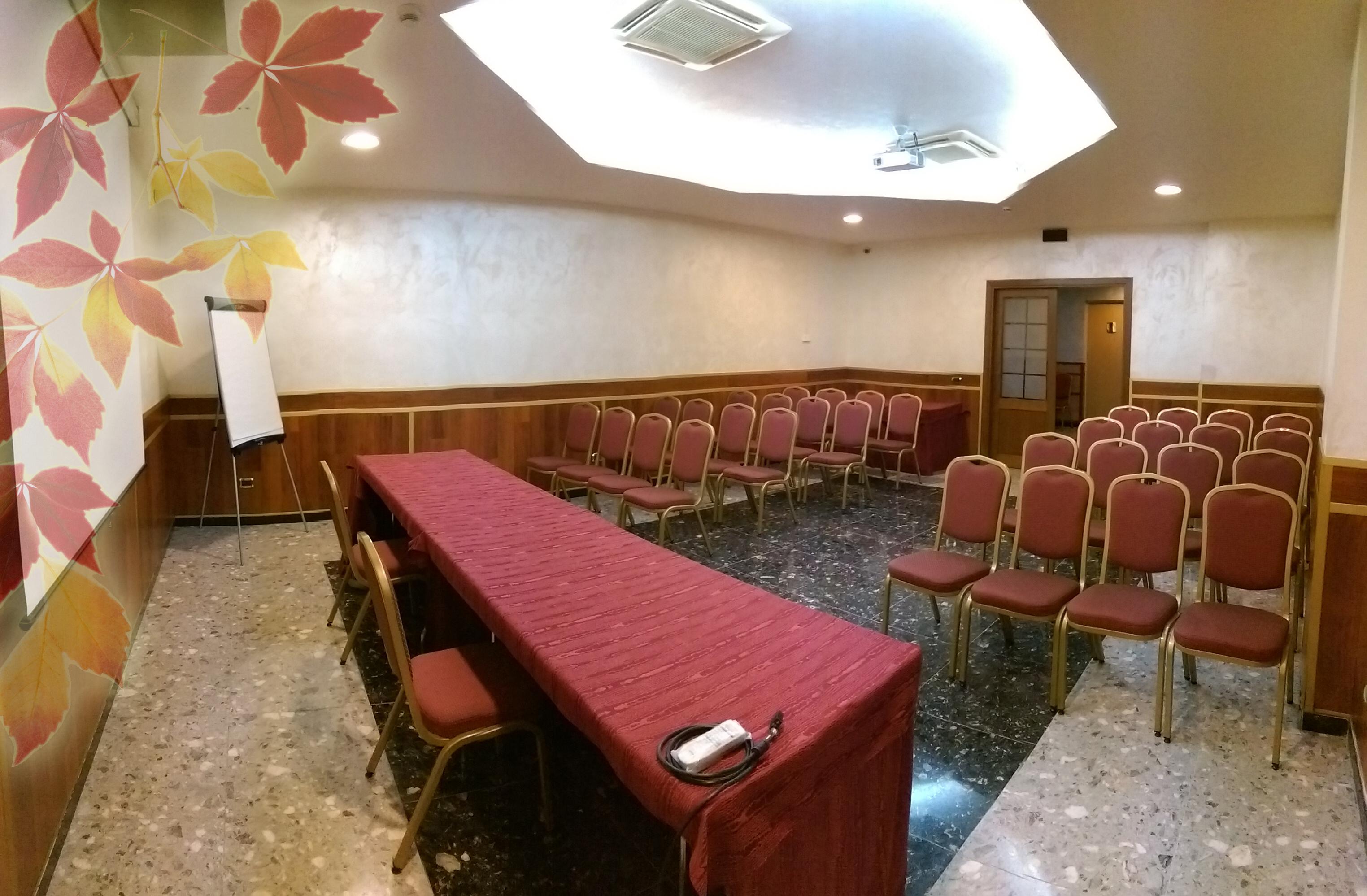 Hotel Meeting 2