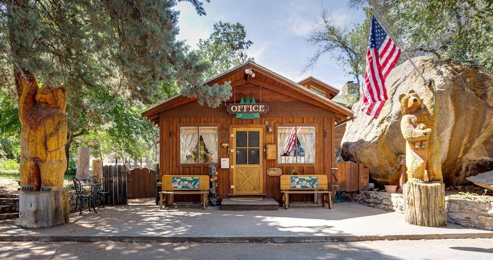 Whispering Pines Lodge 1