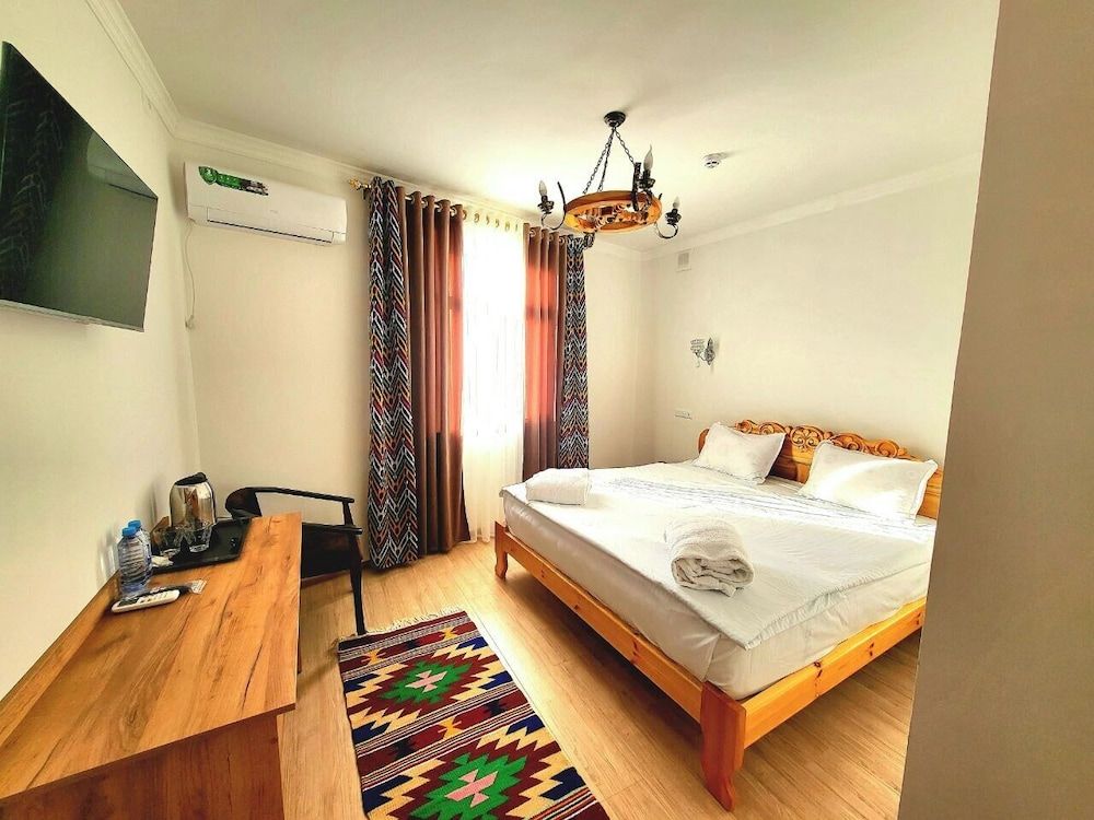 Ulli Oy Boutique & Terrace 2