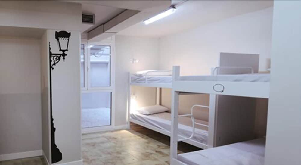 Hola Hostal Eixample 2