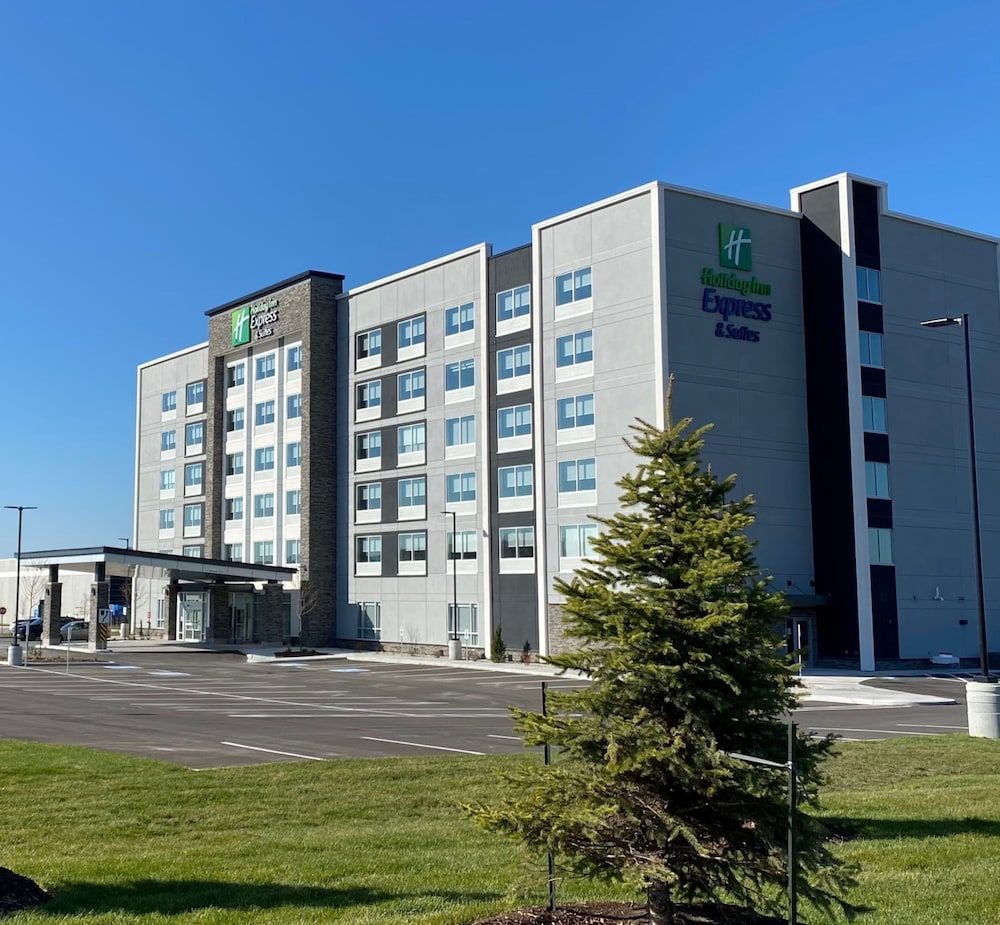 Holiday Inn Express & Suites AURORA by IHG 1