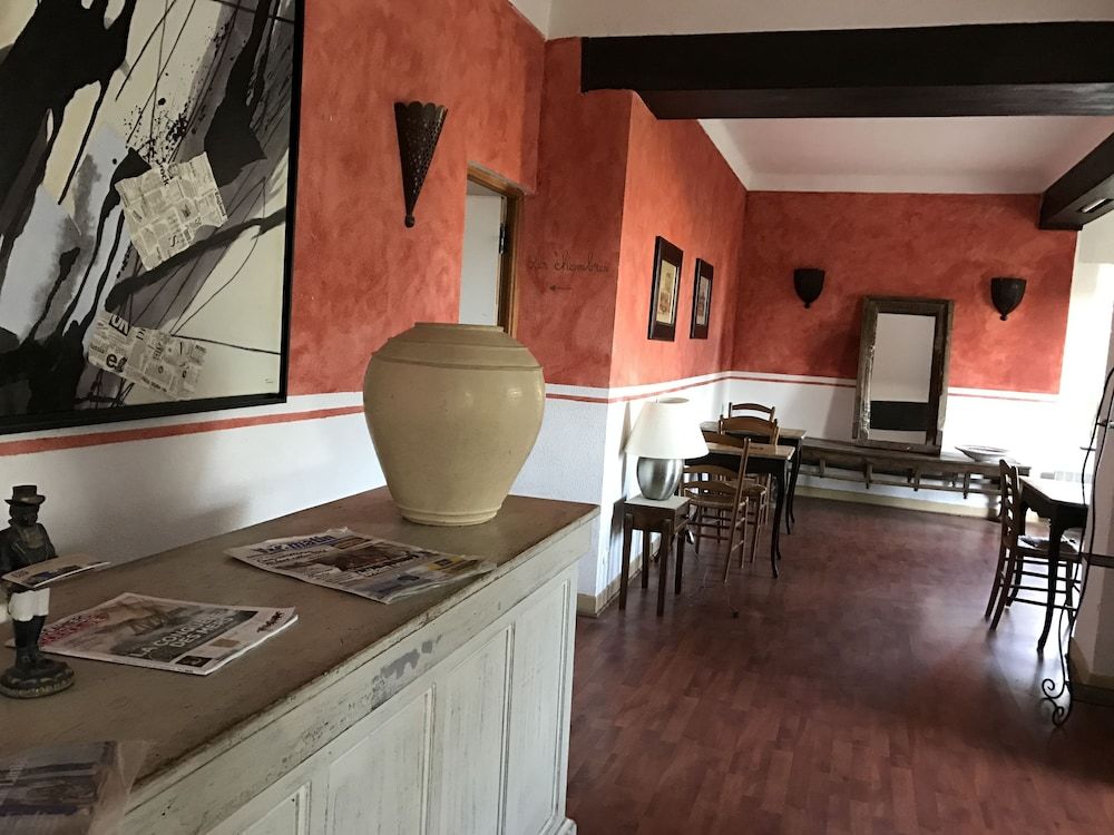 Hôtel Paradis 2