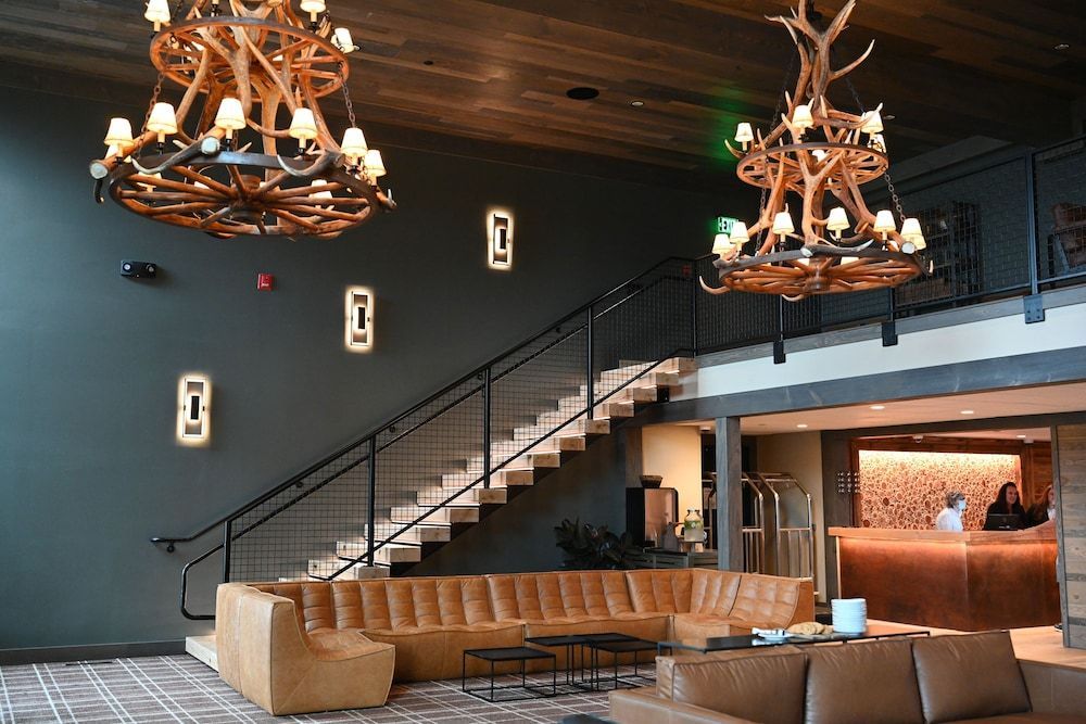 The Wisconsin Hotel & Conference Center 2
