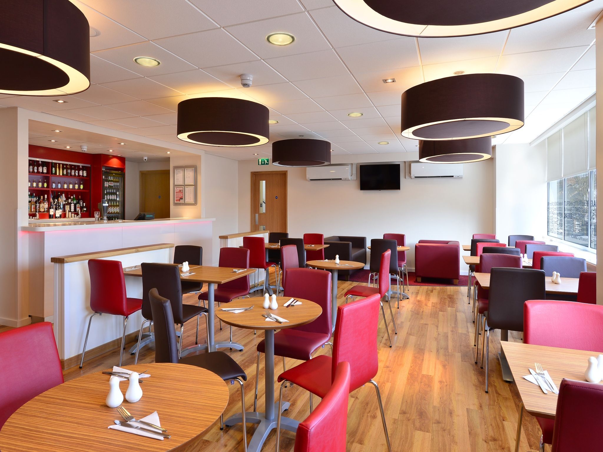 Travelodge London Raynes Park 1