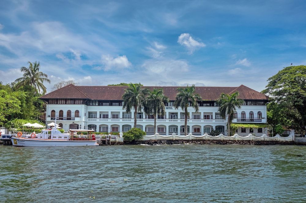 Brunton Boatyard - A CGH Earth Experience 1