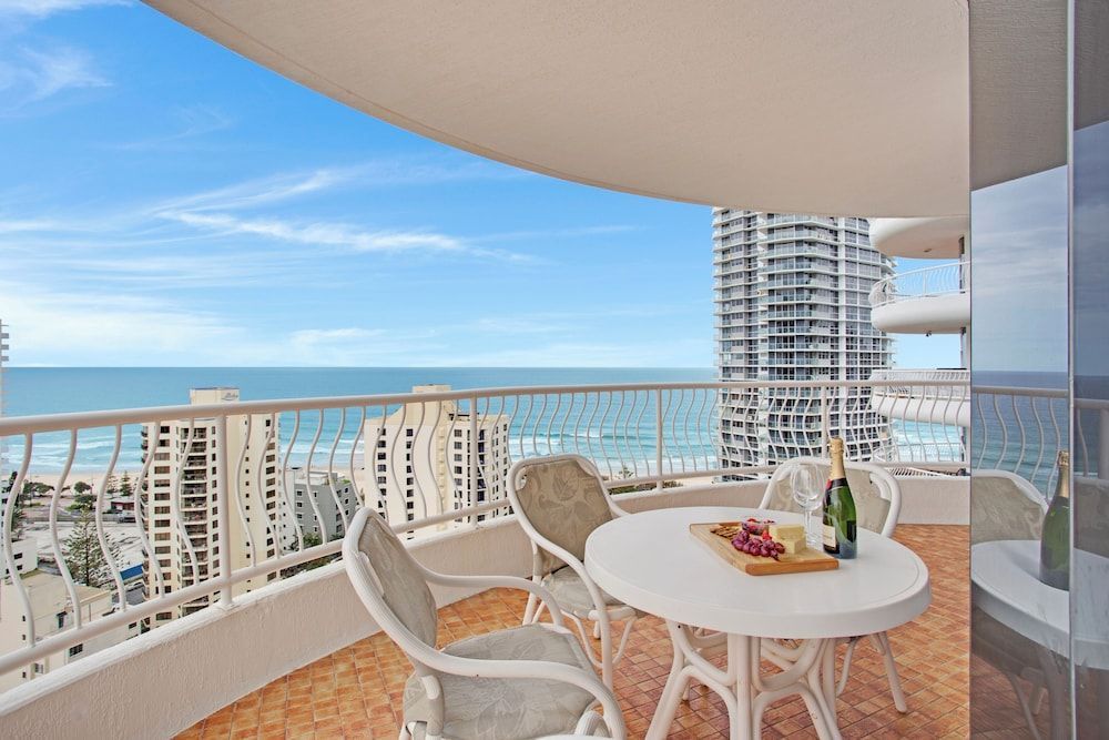 Aegean Apartments Surfers Paradise 1