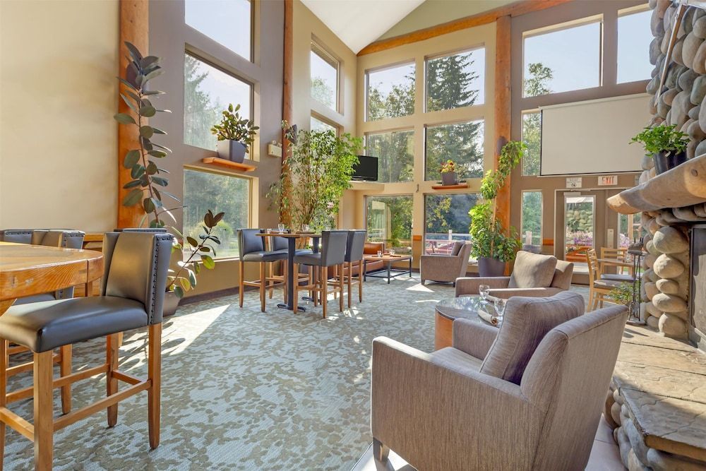 Best Western Plus Valemount Inn & Suites 2