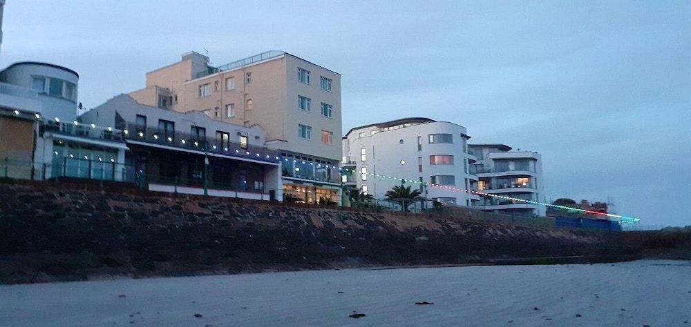 Marina Metro Hotel 1