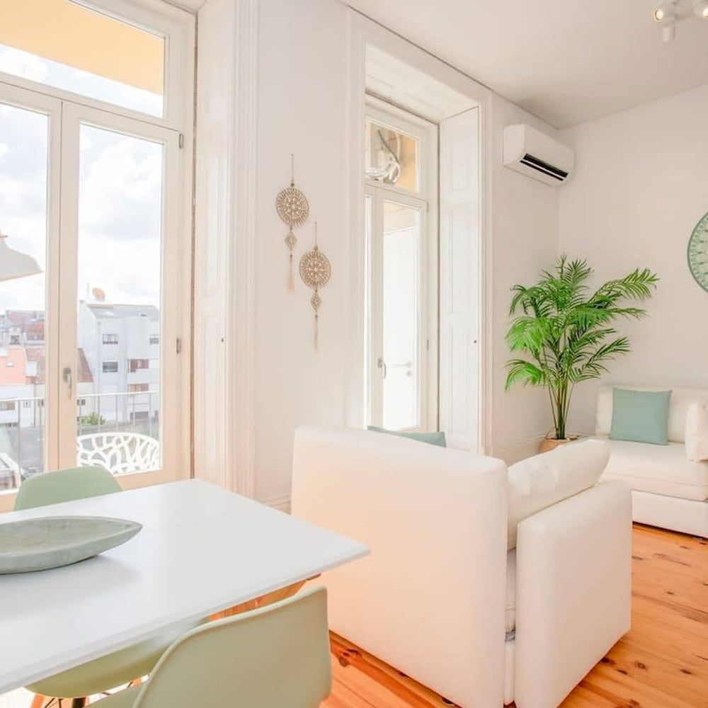Liiiving in Porto - Downtown Balcony Studio 1
