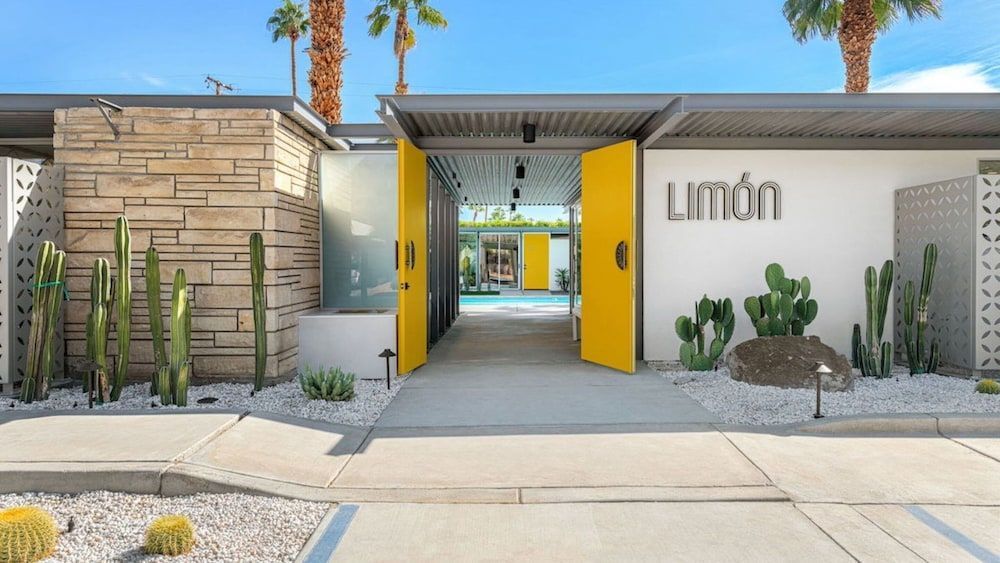 Limon Palm Springs A Luxury Boutique Hotel 1