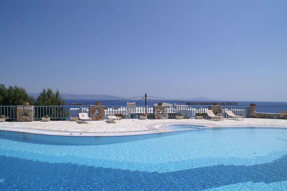 Captain's Rocks Hotel 1