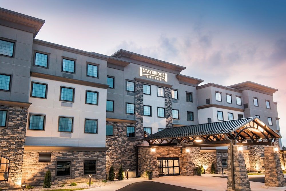 Staybridge Suites WISCONSIN DELLS - LAKE DELTON by IHG 1