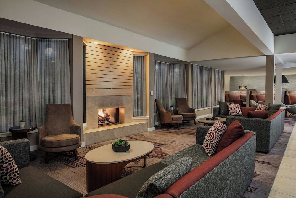 Courtyard by Marriott Greensboro 2