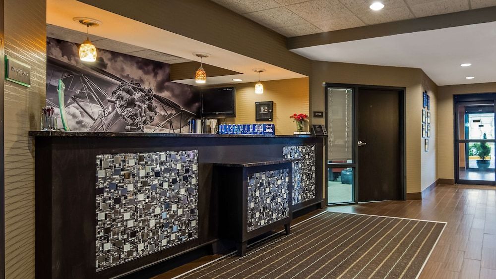 Best Western Plus Wichita West Airport Inn 2