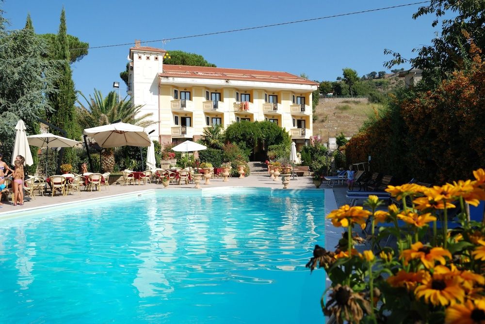 Hotel Caserta Antica 1