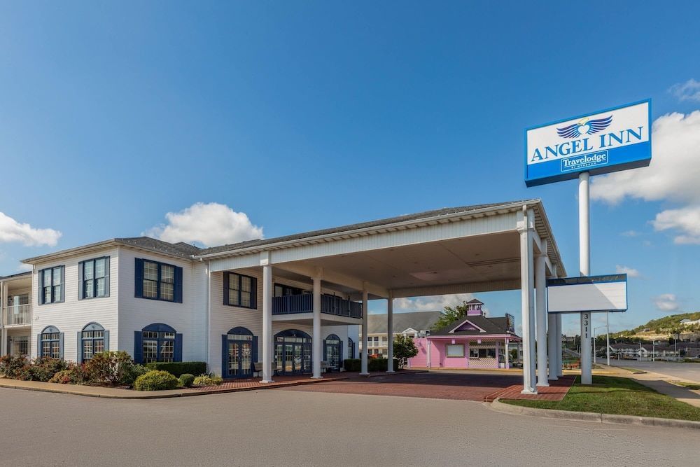 Angel Inn Near IMAX, a Travelodge by Wyndham 1