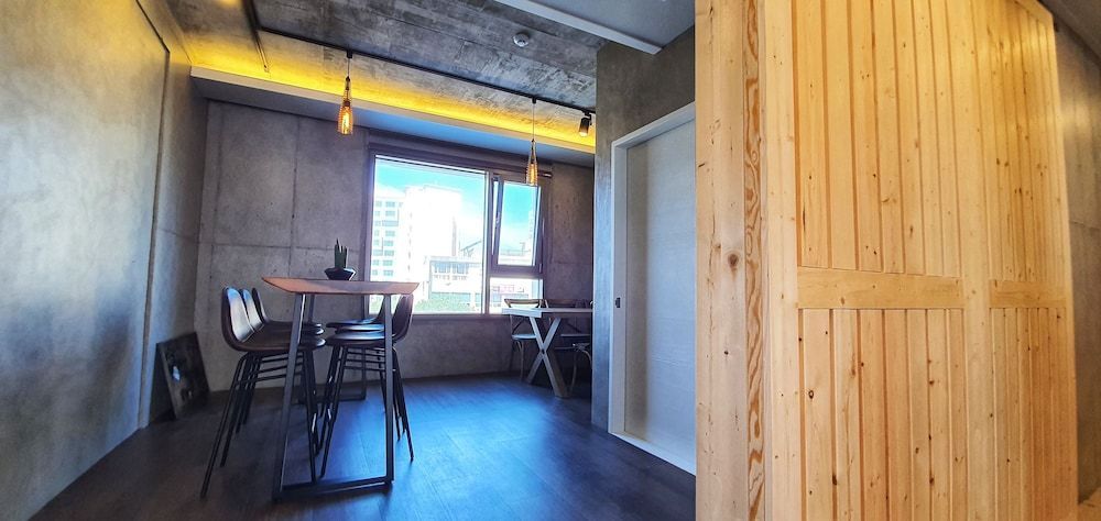 Cornerstone Hotel 2