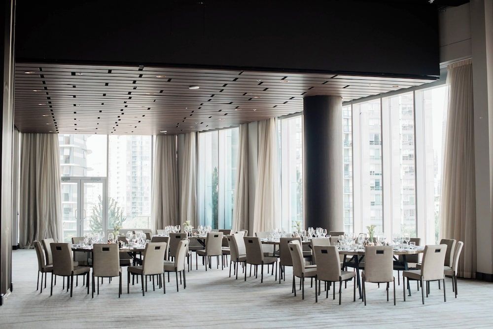 the DOUGLAS, Autograph Collection Vancouver 2