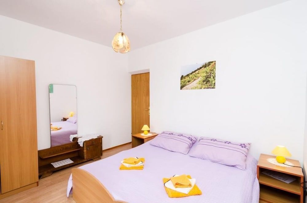 Guest House Kola 2