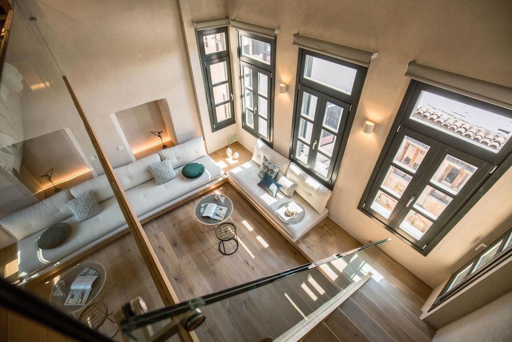 J&G Suites 1