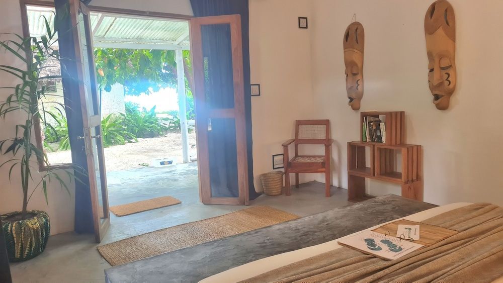 Garden Beach Bungalows 2