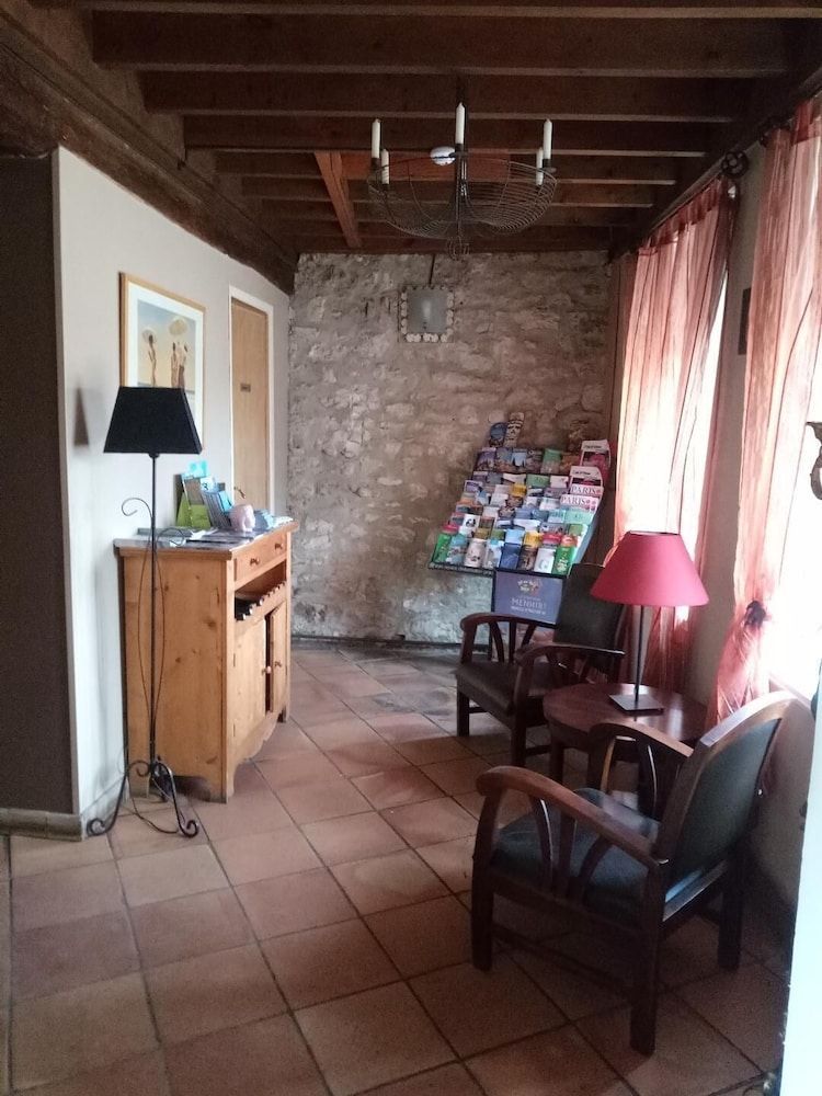 L'Hostellerie De La Rivière 2