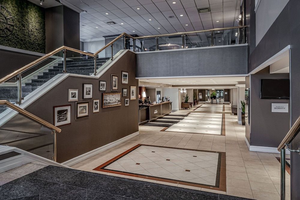 Delta Hotels by Marriott Montreal 2