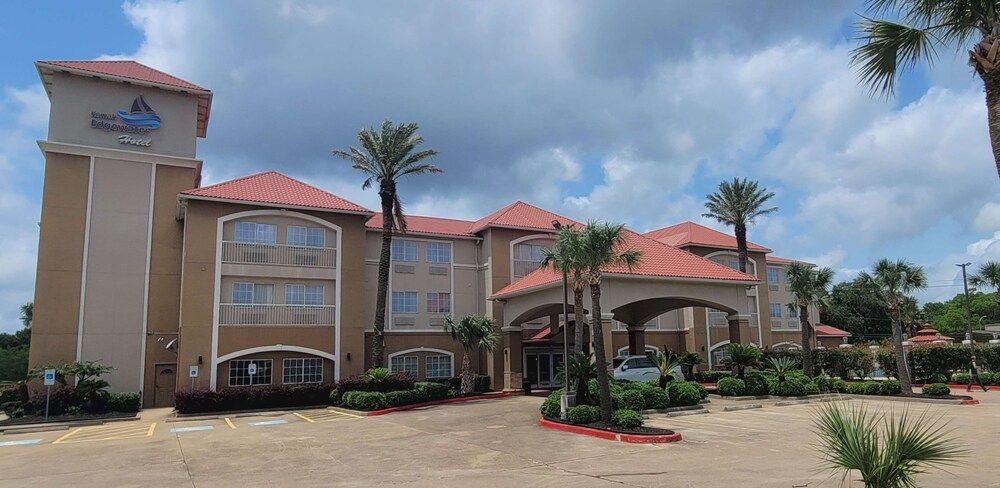 Kemah Edgewater Hotel, SureStay Collection by Best Western 1